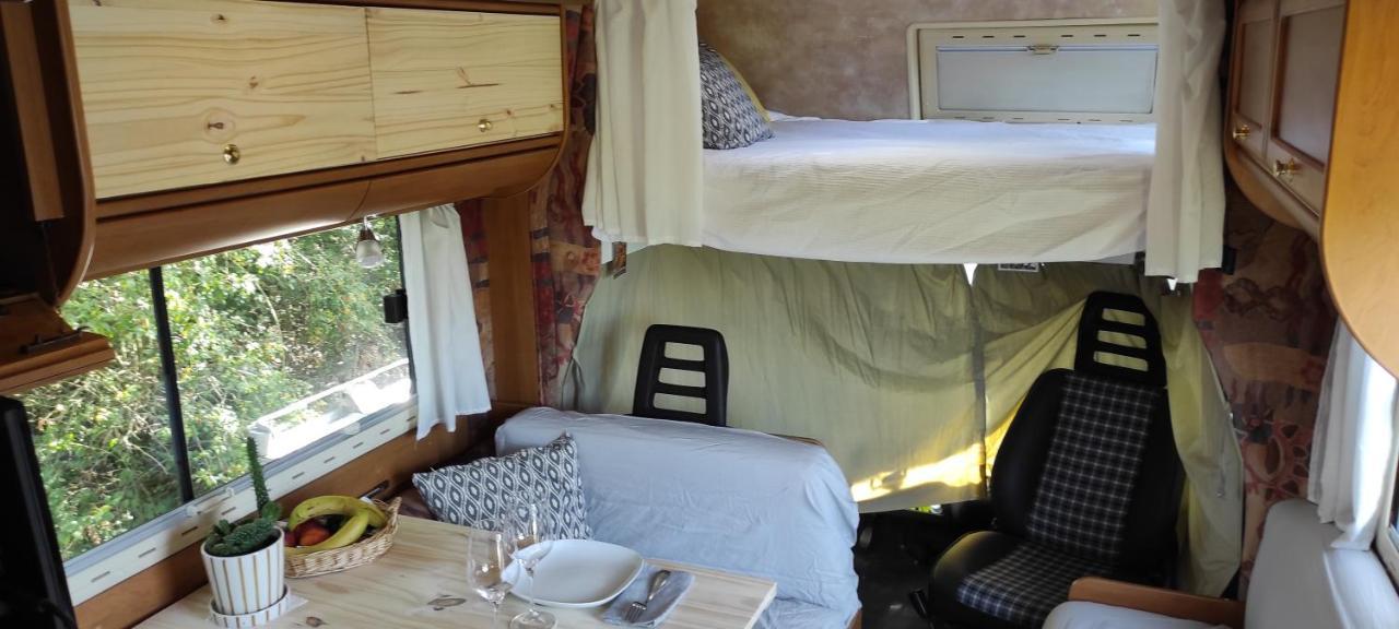 Charmant Camping-Car A La Campagne Labessiere-Candeil Bagian luar foto