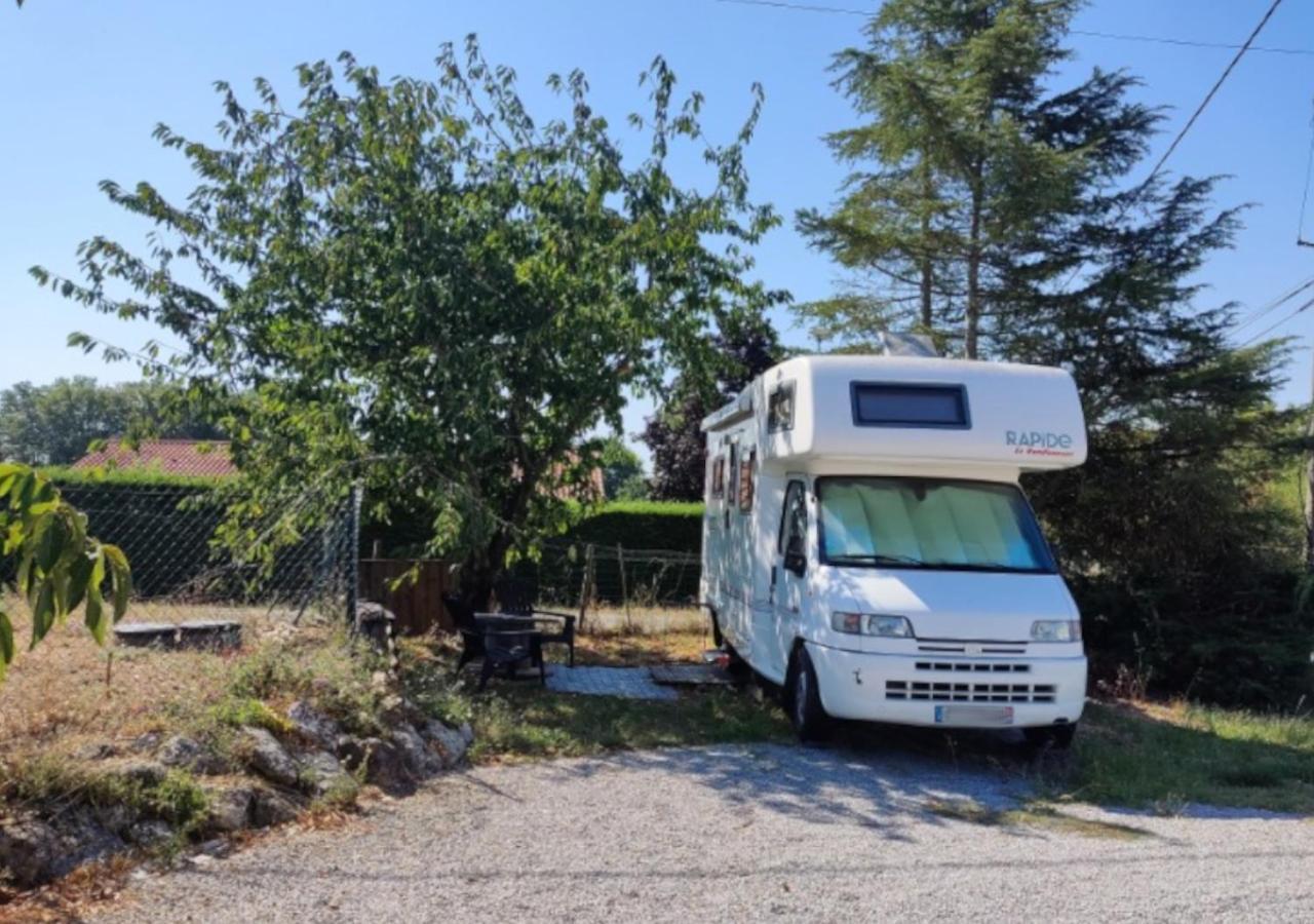 Charmant Camping-Car A La Campagne Labessiere-Candeil Bagian luar foto